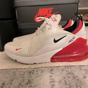 Air Max 270 size 9.5